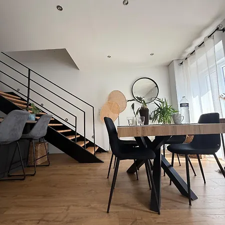Chaleureux Duplex A Apartment Roanne
