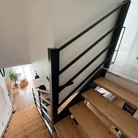 Chaleureux Duplex A Apartment