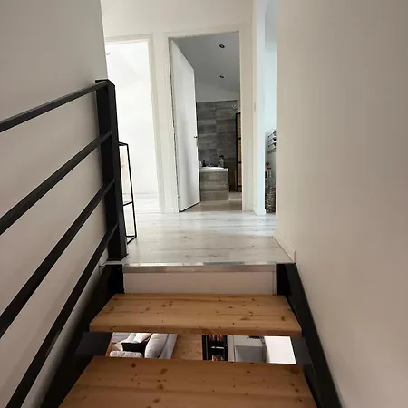 Chaleureux Duplex A Apartment