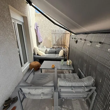 Chaleureux Duplex A Apartment *