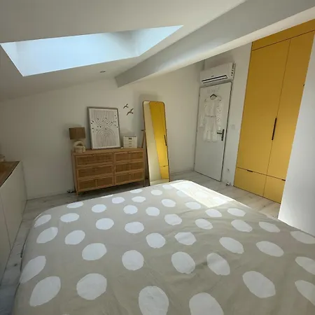 Chaleureux Duplex A Apartment